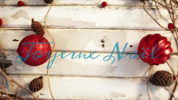 Анімація Слів Joyeux Noel Написана Синім Різдвяних Прикрасах Червоними Бульбашками — стокове відео