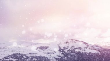 Dağların animasyonu, beyaz ışık noktaları ve düşen kar