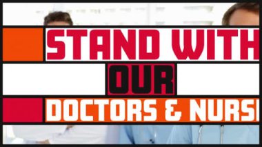 Kafkasyalı bir grup doktor üzerine renkli afişler içinde metin animasyonu. Halk sağlığı salgını Coronavirüs Covid 19 sosyal mesafe ve karantina tecrit kavramında kendini izole etme 