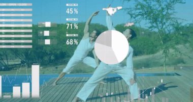 Beyaz bir çiftin esneme hareketlerinin grafikleri, verileri ve istatistikleri. Halk sağlığı salgını Coronavirüs Covid 19 sosyal uzaklık ve karantina tecrit kavramı dijital compo