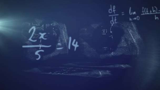 Animazione Equazioni Formule Matematiche Fluttuanti Tre Schermi Che Mostrano Equazioni — Video Stock