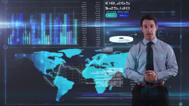 Анимация Кавказца Говорящего Статистикой Графиками Картой Мира Глобальная Экономика Технологическая — стоковое видео