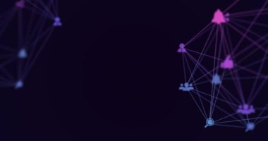 Dijital arayüzün animasyonu ve arka planda sosyal ağ pembe ve mor simgelerle olan bağlantılar ağı. Genel bilgisayar ağı konsepti dijital olarak oluşturulmuş resim.