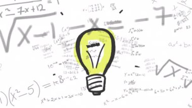 Beyaz zemin üzerinde yüzen siyah matematiksel denklemlerin üzerine çizilen bir ampulün animasyonu. Bilim ve araştırma konsepti dijital olarak oluşturuldu