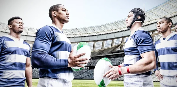 Duas Equipes Jogadores Rugby Multi Étnicos Jogando Rugby Estádio Esportes — Fotografia de Stock