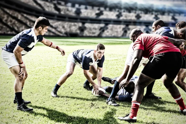 Due Squadre Giocatori Rugby Multietnici Che Giocano Rugby Uno Stadio — Foto Stock