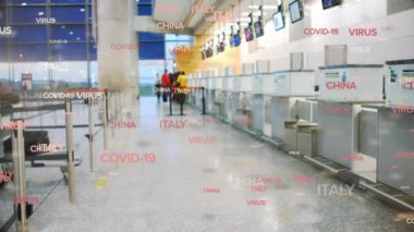 Bavul taşıyan, havaalanında yürüyen bir kadının üzerinde süzülen taşra isimlerinin canlandırılması. Coronavirus Covid-19 pandemik konsept dijital bileşik