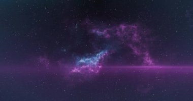 Pembe ışığın animasyonu hipnotik hareketlerle kusursuz bir döngü içinde gece gökyüzündeki yıldızların üzerinde fırtınalı pembe duman bulutlarıyla hareket ediyor..