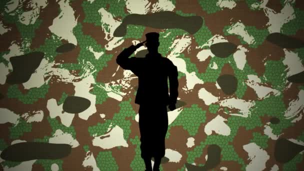 迷彩を背景に兵士が敬礼する黒いシルエットのアニメーション アメリカ国旗と愛国心の概念デジタルで生成されたイメージ — ストック動画