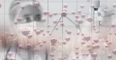 Şehrin üzerinde test tüpü tutan bir bilim adamıyla birlikte yüzen makro Covid-19 hücrelerinin dijital çizimi.