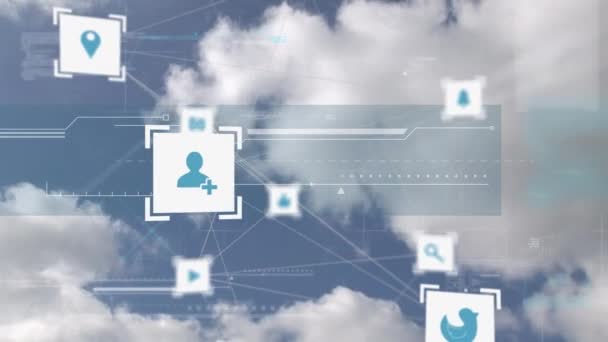 背景に空の雲の上にインターフェイスアイコンとの接続のアニメーション 接続のグローバルネットワークコンセプトデジタル複合体 — ストック動画