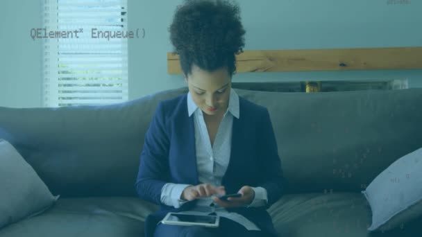 Animation Mixed Race Woman Using Her Tablet Smartphone Icons Floating — Αρχείο Βίντεο