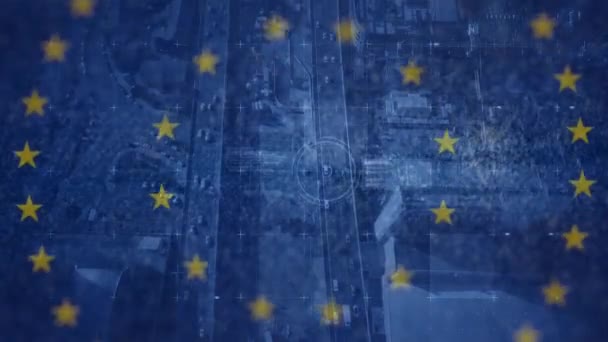 以城市的空中景观为背景的欧盟旗帜上的动圈和星星的动画 欧洲联盟旗帜和假日概念数字组成 — 图库视频影像