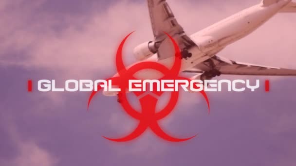 航空機と空の背景に白い単語グローバル緊急性と赤い生物学的危険アイコンのアニメーション コロナウイルスCovid 19パンデミックコンセプトデジタル複合体 — ストック動画