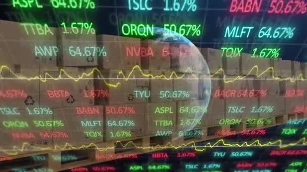 Animation de boîtes sur bande transporteuse sur la rotation de la Terre et des données en arrière-plan. Commerce mondial et distribution pendant la pandémie de coronavirus Covid-19 concept composite numérique.