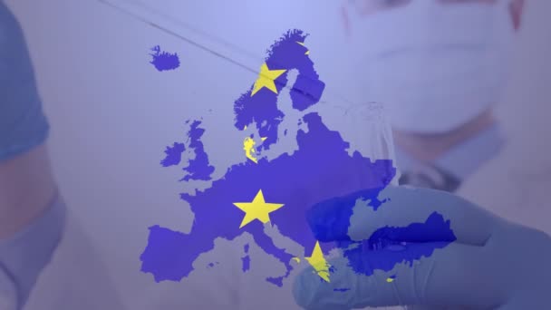 Animace Evropy Vlajky Evropské Unie Vlnící Nad Lékařem Mužského Pohlaví — Stock video