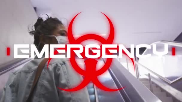 Изображение Красной Иконы Белым Словом Emergency Фоне Азиатской Женщины Маске — стоковое видео