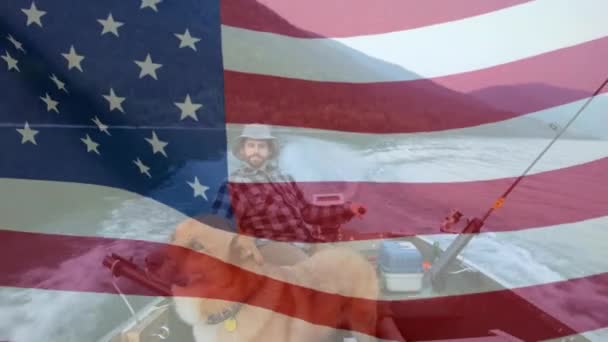 在以一只狗为背景的渔船上 美国国旗飘扬在人之上的动画 美国社会发展爱国主义概念数码作文 — 图库视频影像