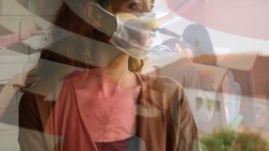 Coronavirus Covid 19 'un üniversite öğrencilerine karşı korunması için maskeli beyaz kadın animasyonu. Karantina karantinasında sosyal uzaklık ve kişisel izolasyon dijital kompozit.