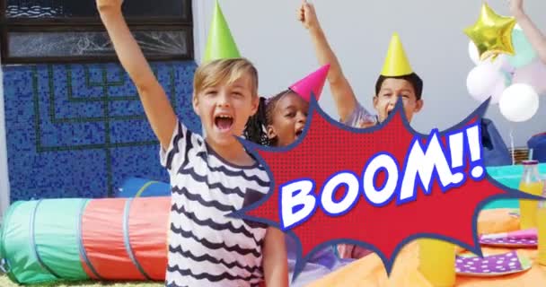 Animacja Boom Tekst Napisany Kreskówkowej Bańce Retro Mowy Dzieciach Bawiących — Wideo stockowe