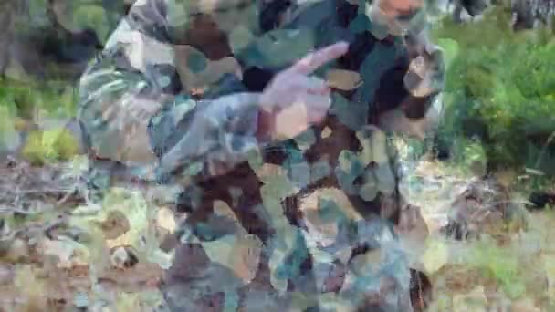 Animazione Soldato Premuroso Che Indossa Uniforme Dell Esercito Casco Che — Video Stock