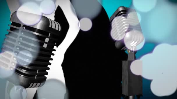 Animatie Van Twee Retro Microfoons Silhouet Van Een Vrouw Die — Stockvideo