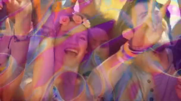 Animação Pessoas Sorrindo Dançando Concerto Com Formas Abstratas Coloridas Movendo — Vídeo de Stock