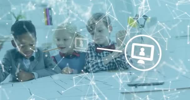 Animacja Ikon Cyfrowych Sieci Połączeń Poprzez Naukę Szkolną Współpracę Szkole — Wideo stockowe