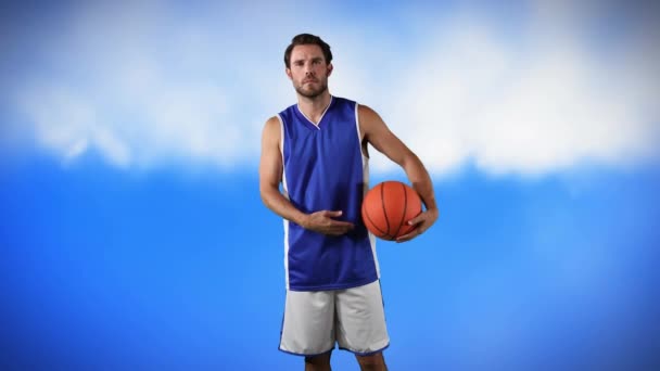 Digital Vídeo Composto Jogador Basquete Masculino Segurando Uma Bola Basquete — Vídeo de Stock