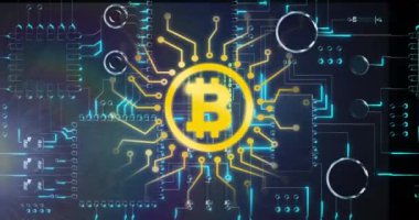 Bilgisayar devre kartının üzerinden geçen ve veri işleme ve akan sarı bitcoin sembolünün animasyonu. Şifreli para birimi sanal küresel finans sektörü konsepti dijital olarak oluşturulmuş görüntü.