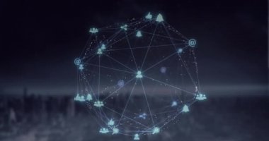 Globe 'un parlayan mavi dijital simgelerinin dijital kompozit videosu siyah arkaplan üzerinde dönüyor. Küresel ağ ve bağlantı kavramı