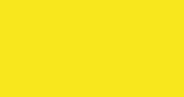 黄色の背景にマスクをした人々のグループのピクトグラムのアニメーション Covid 19のコロナウイルスパンデミックの概念の間の社会的距離と自己分離デジタル的に生成された画像 — ストック動画