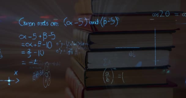 Цифровое Композитное Видео Математических Уравнений Формулы Движущихся Против Стопки Книг — стоковое видео