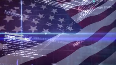 ABD bayrağının dalgalanmasına karşı finansal veri işleme videosu. Küresel finans ve iş konsepti
