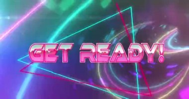 Get Ready ile video oyunu ekranının animasyonu! Pembe metalik harflerle yazılmış, üçgenler ve parlak arkaplanlı neonlar. Video oyunu konsepti dijital olarak oluşturuldu.