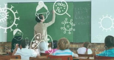 Beyaz Covid 19 koronavirüs ikonlarının okuldaki bayan öğretmen ve öğrenciler üzerinde canlandırılması. Küresel koronavirüs salgını okul kavramına geri döndü dijital kompozit.