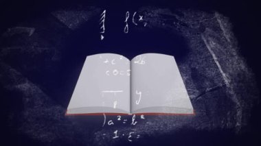 Matematiksel denklemlerin ve formülün dijital kompozit videosu mavi arkaplana karşı açık kitap üzerinde hareket ediyor. Eğitim ve okul kavramı