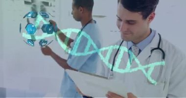 Hastanede çalışan laboratuvar önlüklü erkek doktorlar üzerinde DNA iplikçiklerinin dönmesi ve tıbbi ikonların röntgen taramasına bakarak notlar alması. Küresel tıp konsepti dijital olarak oluşturulmuş görüntü.