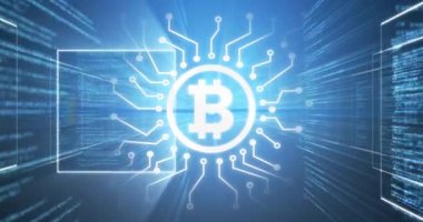 Finansal veri işleme animasyonu ve mavi arka planda parlayan bitcoin sembolü. Şifreli para birimi sanal küresel finans sektörü konsepti dijital olarak oluşturulmuş görüntü.