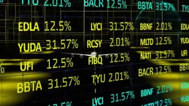 Borsa verilerinin dijital animasyonu, kara arka planda dönen uçak uçuşları ve dünya üzerinde işleniyor. Küresel ekonomi borsa konsepti