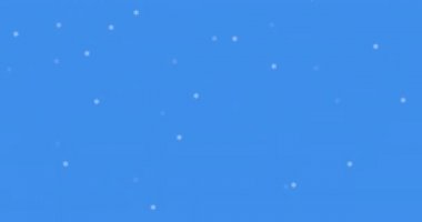 Birden fazla parlayan kar taneciklerinin mavi arka plana düşüşünün animasyonu. Kış mevsimi konsepti dijital olarak oluşturulmuş görüntü.