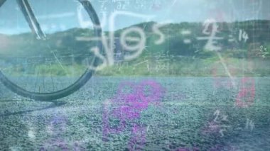 Arka planda insan döngüsü üzerine kaydedilen el yazısıyla yazılmış matematiksel denklemlerin animasyonu. Teknoloji dijital veri işleme konsepti dijital kompozit.