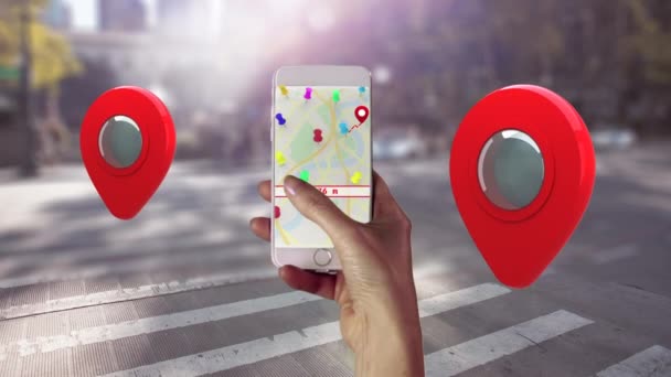 화면에 지도와 스마트폰을 애니메이션 글로벌 온라인 네트워크 디지털 인터페이스 디지털 — 비디오