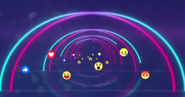 Animatie Van Meerdere Emoji Iconen Bewegen Gloeiende Neon Tunnel Paarse — Stockvideo
