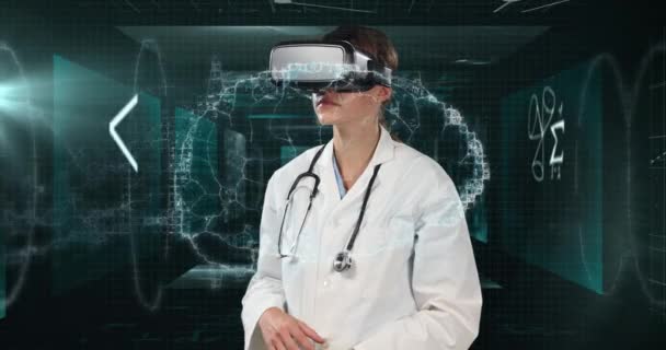 Animacja Lekarza Noszącego Słuchawki Virtual Reality Oglądającego Mózg Przetwarzającego Dane — Wideo stockowe