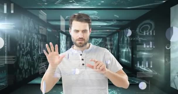 Animazione Dell Uomo Che Tocca Schermo Interattivo Virtuale Più Schermi — Video Stock