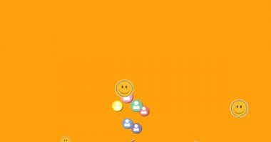 Birden fazla emojinin animasyonu ve turuncu arka planda uçan sosyal medya simgeleri. Dijital olarak oluşturulmuş küresel sosyal medya ağı konsepti.