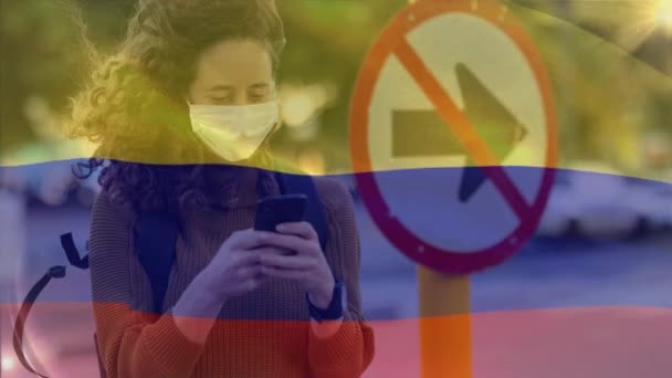 Animatie Van Colombiaanse Vlag Zwaaiend Blanke Vrouw Met Een Gezichtsmasker — Stockvideo