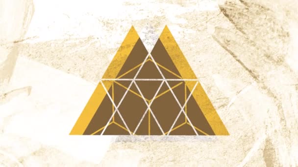 質感の移動茶色の背景にキューブと三角形のラインパターンでいっぱい茶色と黄色で三角形のデザインのアニメーション 抽象的な形状 動きの概念デジタル生成された画像 — ストック動画