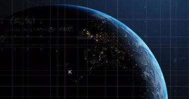 Mavi arka planda dünya üzerinde veri işleme animasyonu. Dijital olarak oluşturulmuş küresel bağlantılar, hesaplama ve veri işleme kavramı.